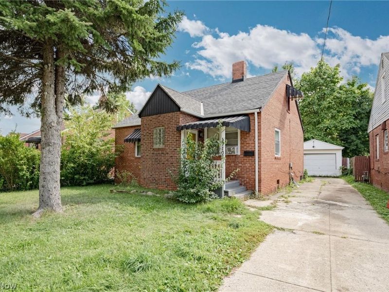 17106 Palda Drive, Cleveland, OH 44128 Photo 1
