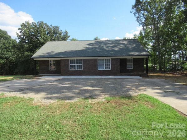 802 Horseshoe Lake Road , Lincolnton, NC 28092
