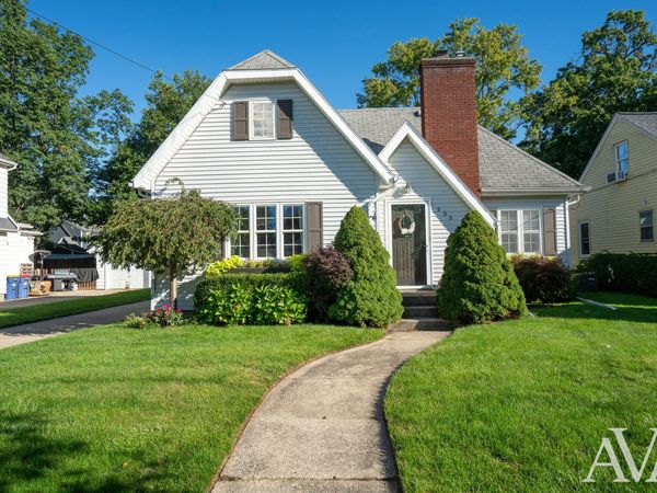 905 N Ottillia Street SE, Grand Rapids, MI 49507