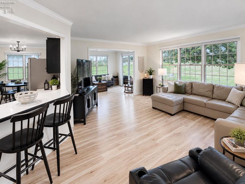 520 E Park Street, Oak Harbor, OH 43449 Photo 8