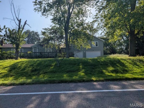 12816 Bellefontaine Road , St Louis, MO 63138