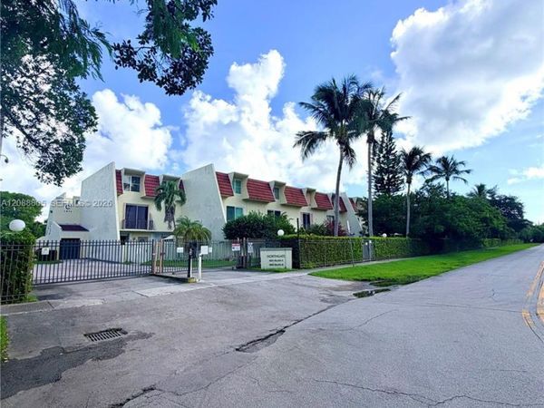 1655 NE 115th St , Unit 11B, Miami, FL 33181