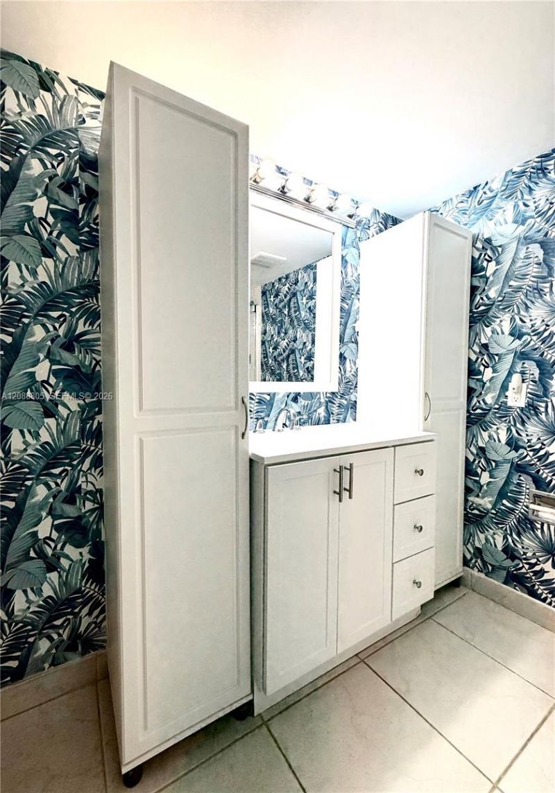 1655 NE 115th St , Unit 11B, Miami, FL 33181 Photo
