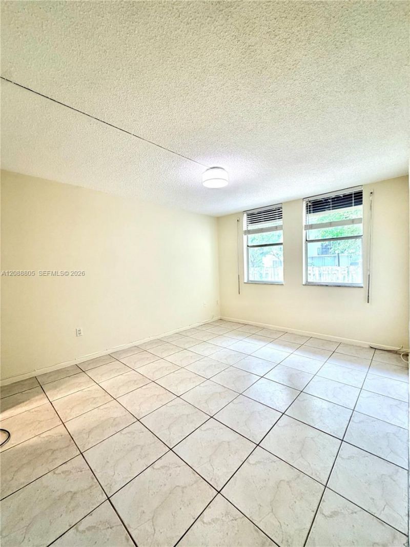 1655 NE 115th St , Unit 11B, Miami, FL 33181 Photo