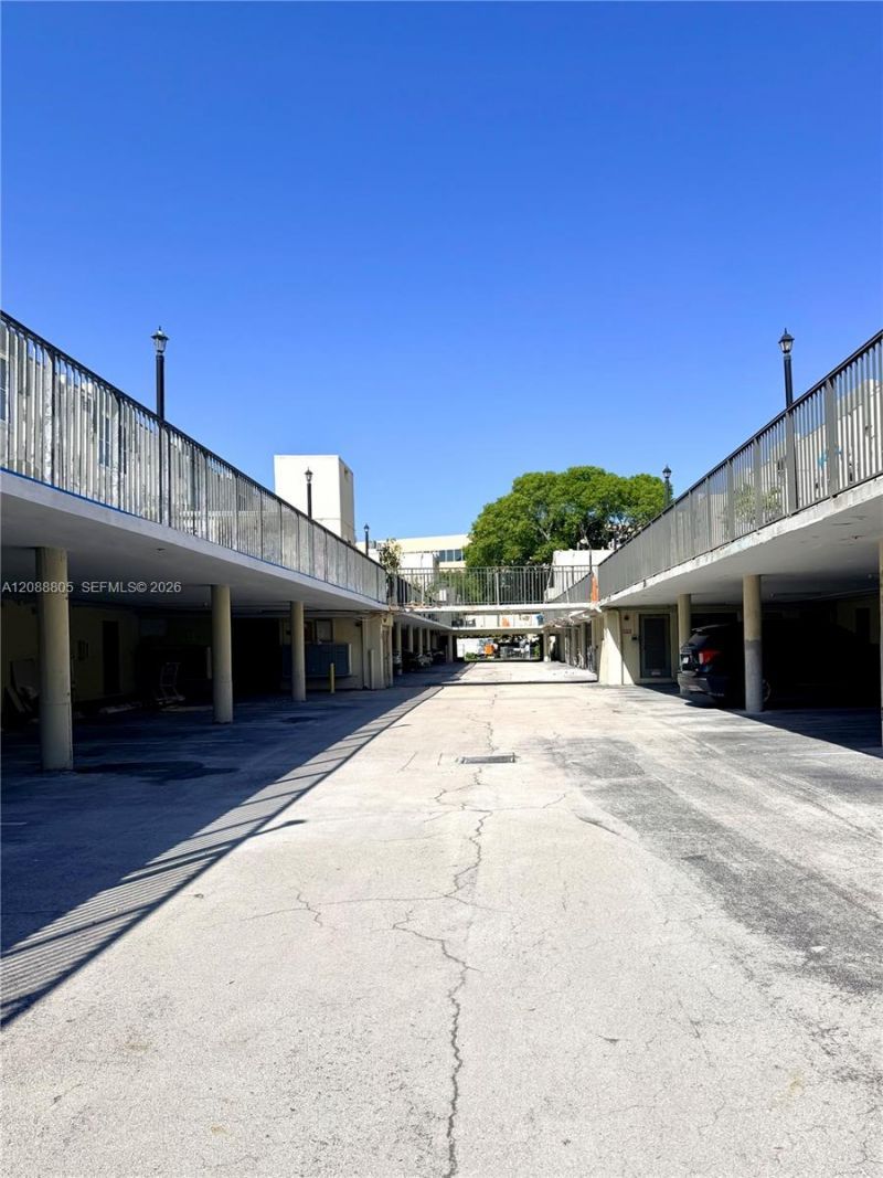 1655 NE 115th St , Unit 11B, Miami, FL 33181 Photo