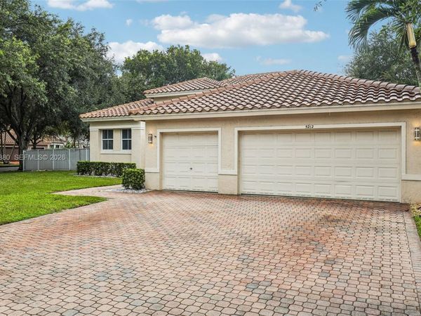5212 NW 51st St, Coconut Creek, FL 33073