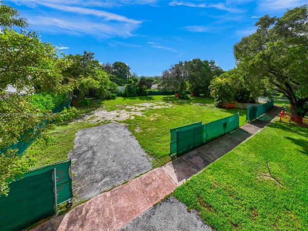 3807 Durango St , Coral Gables, FL 33134