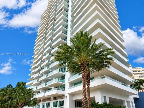 10 Venetian Way, Unit 1404, Miami Beach, FL 33139