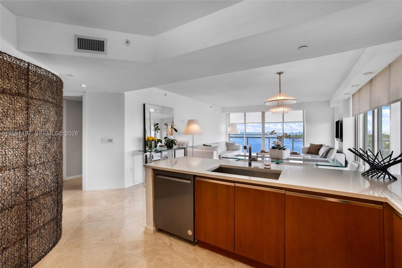 10 Venetian Way, Unit 1404, Miami Beach, FL 33139 Photo