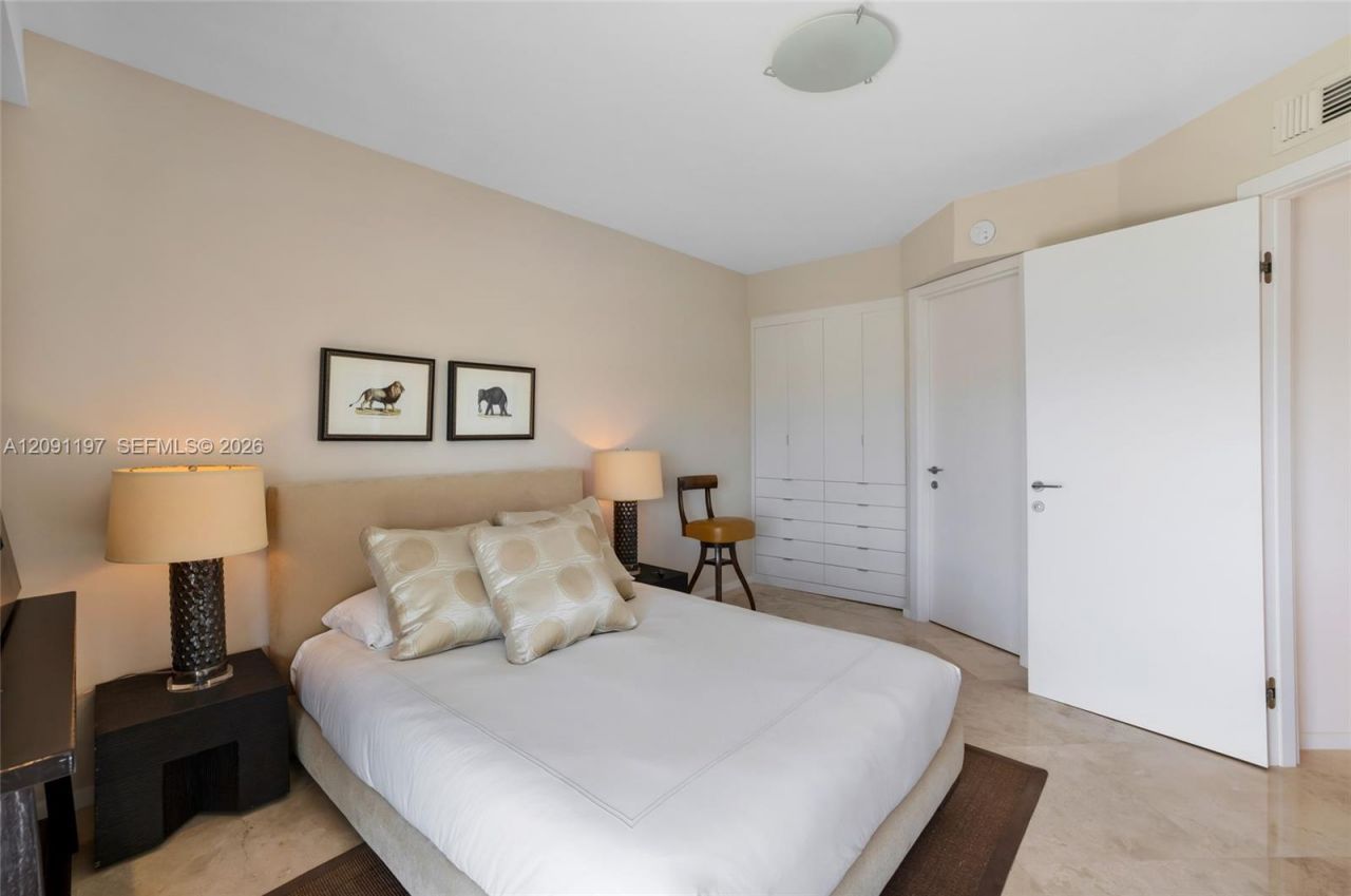 10 Venetian Way, Unit 1404, Miami Beach, FL 33139 Photo