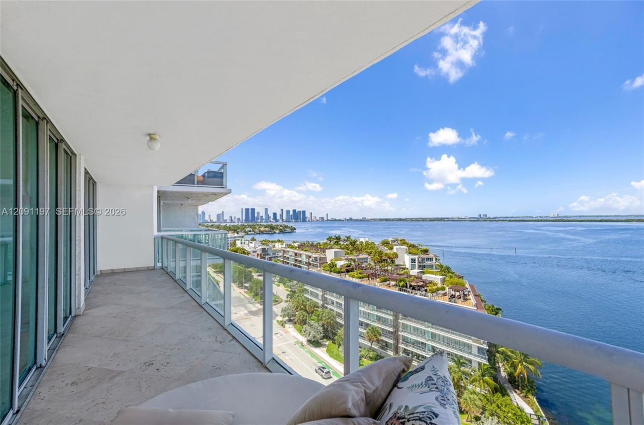 10 Venetian Way, Unit 1404, Miami Beach, FL 33139 Photo