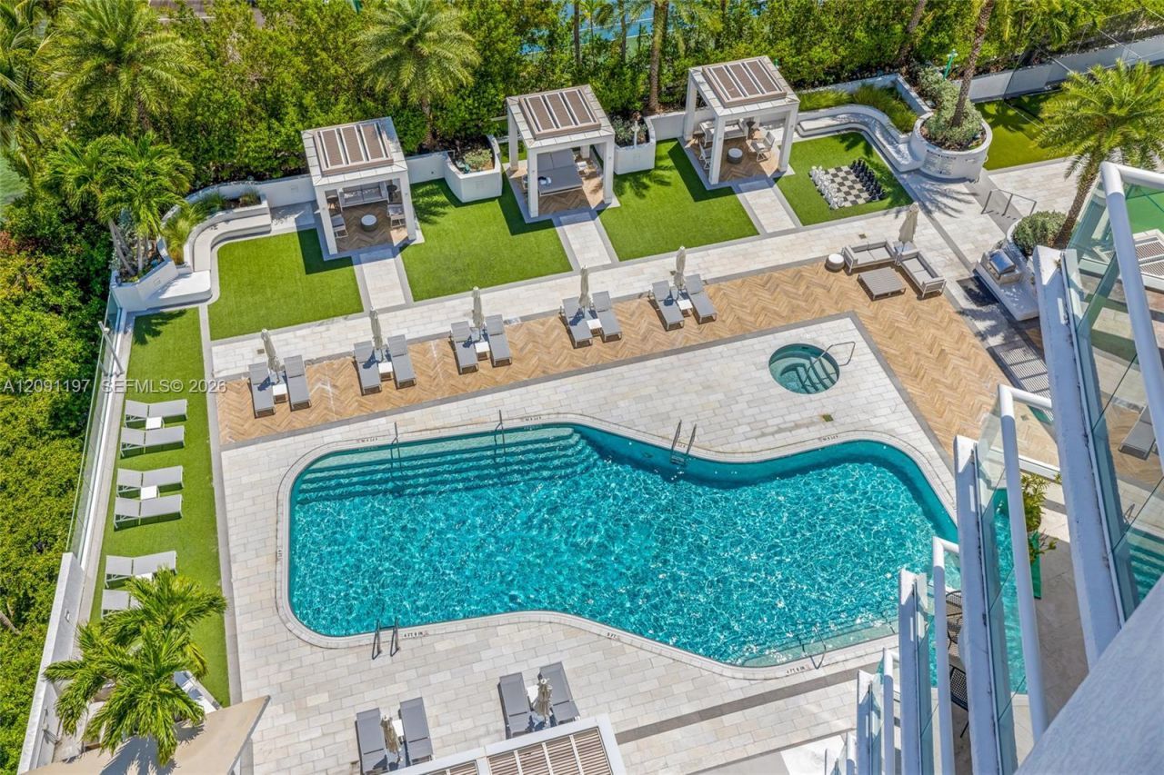 10 Venetian Way, Unit 1404, Miami Beach, FL 33139 Photo