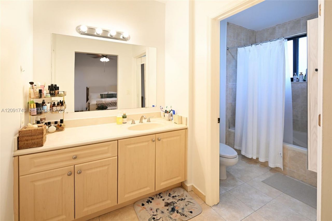 3813 Simms St , Unit 3813, Hollywood, FL 33021 Photo