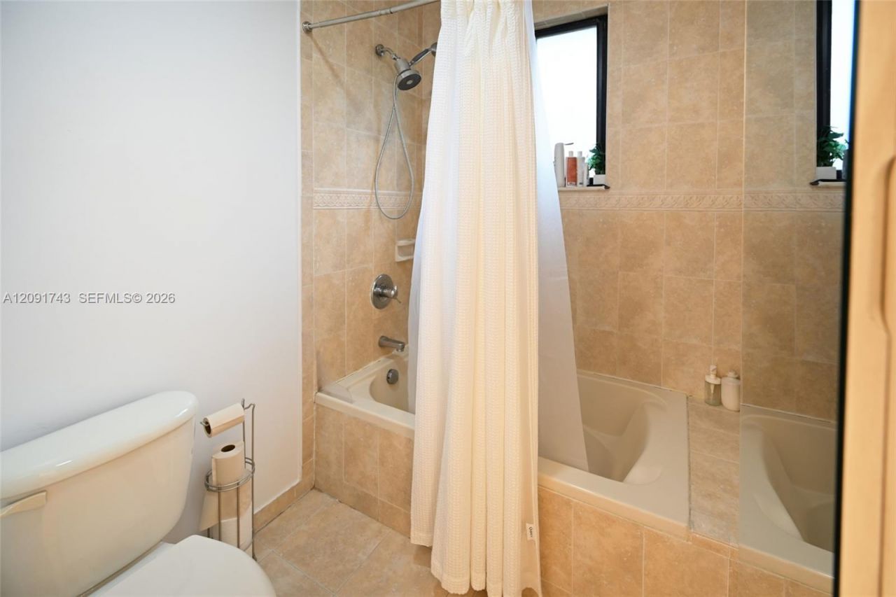3813 Simms St , Unit 3813, Hollywood, FL 33021 Photo