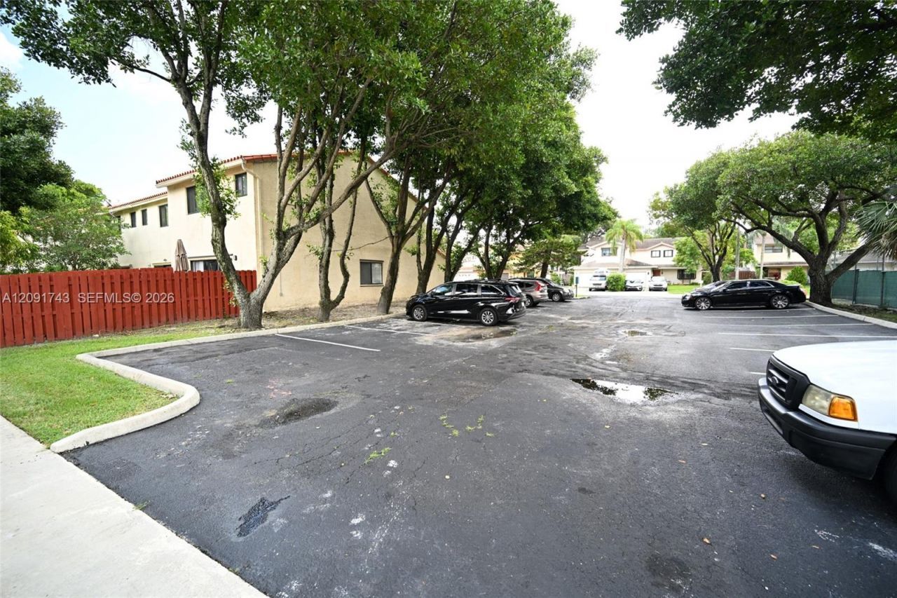 3813 Simms St , Unit 3813, Hollywood, FL 33021 Photo