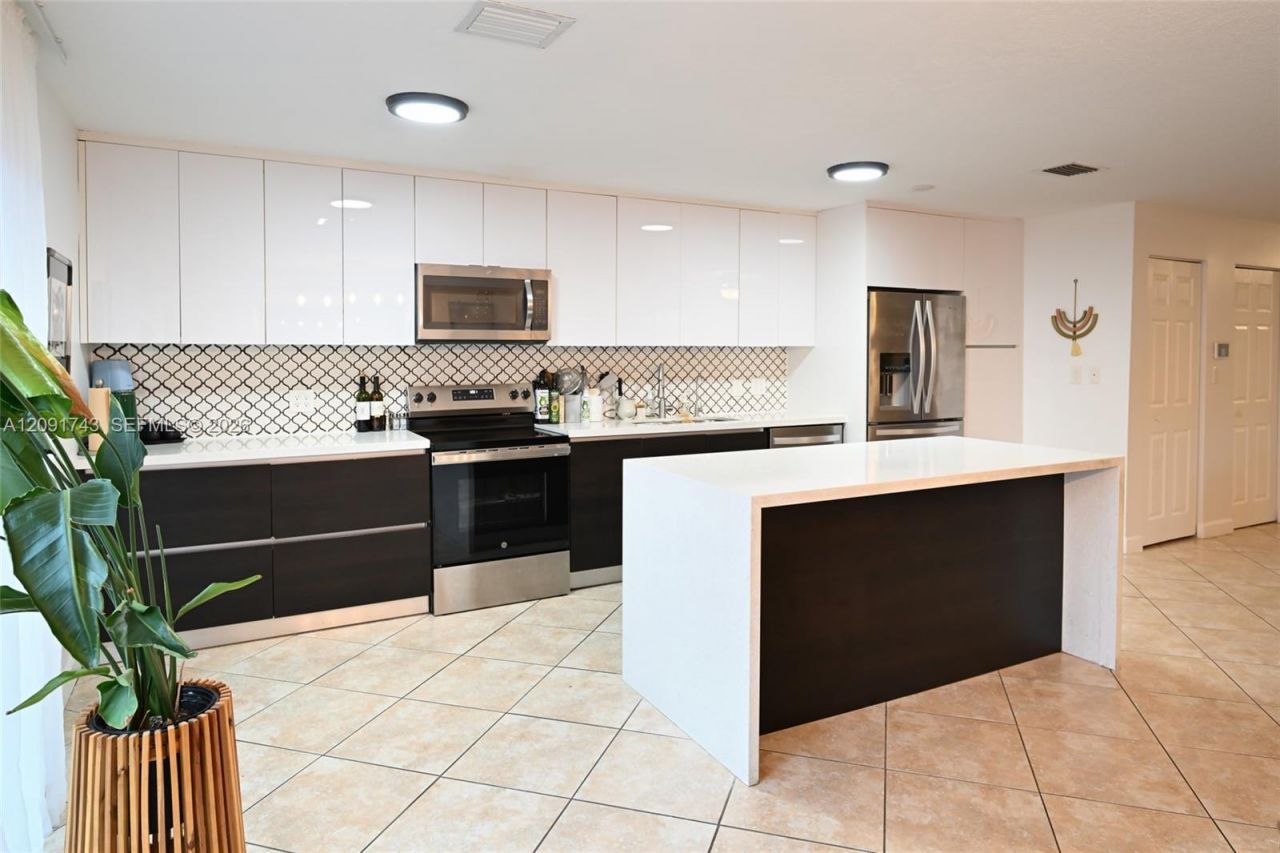 3813 Simms St , Unit 3813, Hollywood, FL 33021 Photo