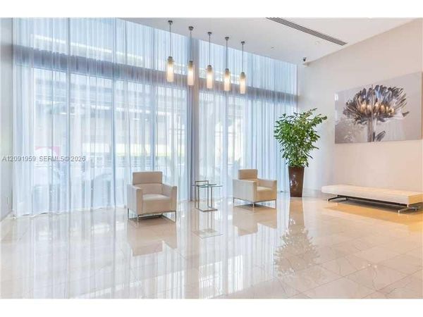 1111 SW 1st Ave , Unit UPH4024-, Miami, FL 33130