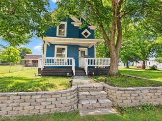 402 Hall Avenue Barberton, OH 44203