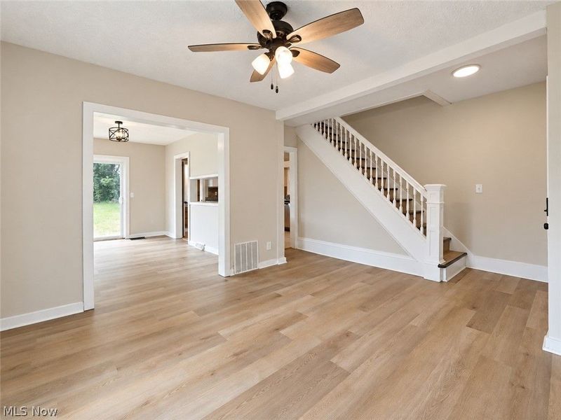 402 Hall Avenue, Barberton, OH 44203 Photo 3