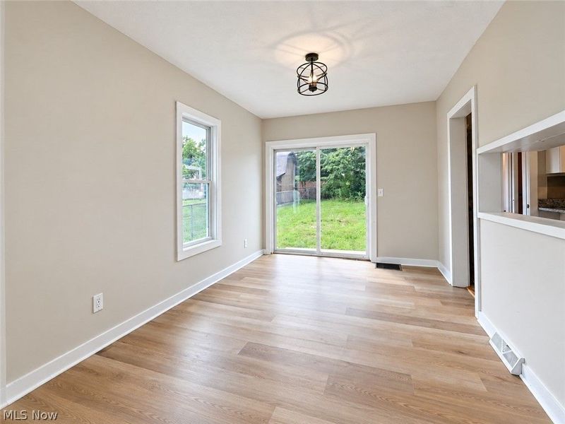 402 Hall Avenue, Barberton, OH 44203 Photo 4