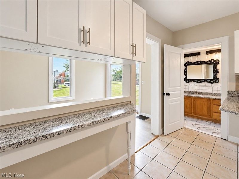 402 Hall Avenue, Barberton, OH 44203 Photo 6