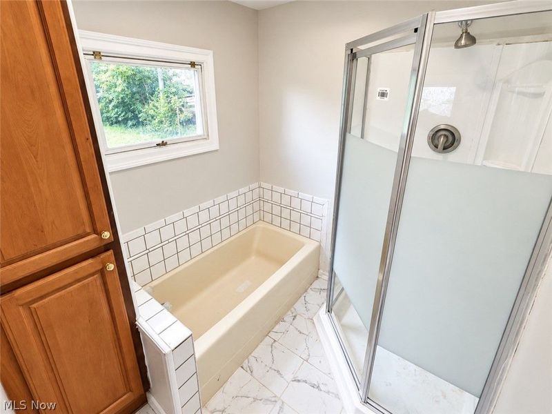 402 Hall Avenue, Barberton, OH 44203 Photo 8