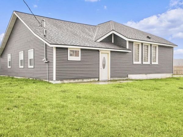 7564 13 Mile Road NE, Rockford, MI 49341