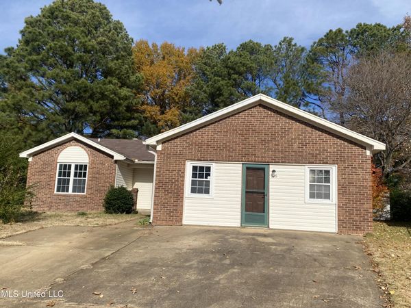 926 Oaklawn Place, Southaven, MS 38671