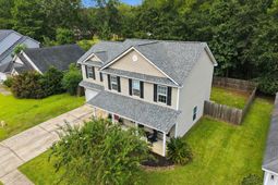 187 Blackstone Drive photo 4