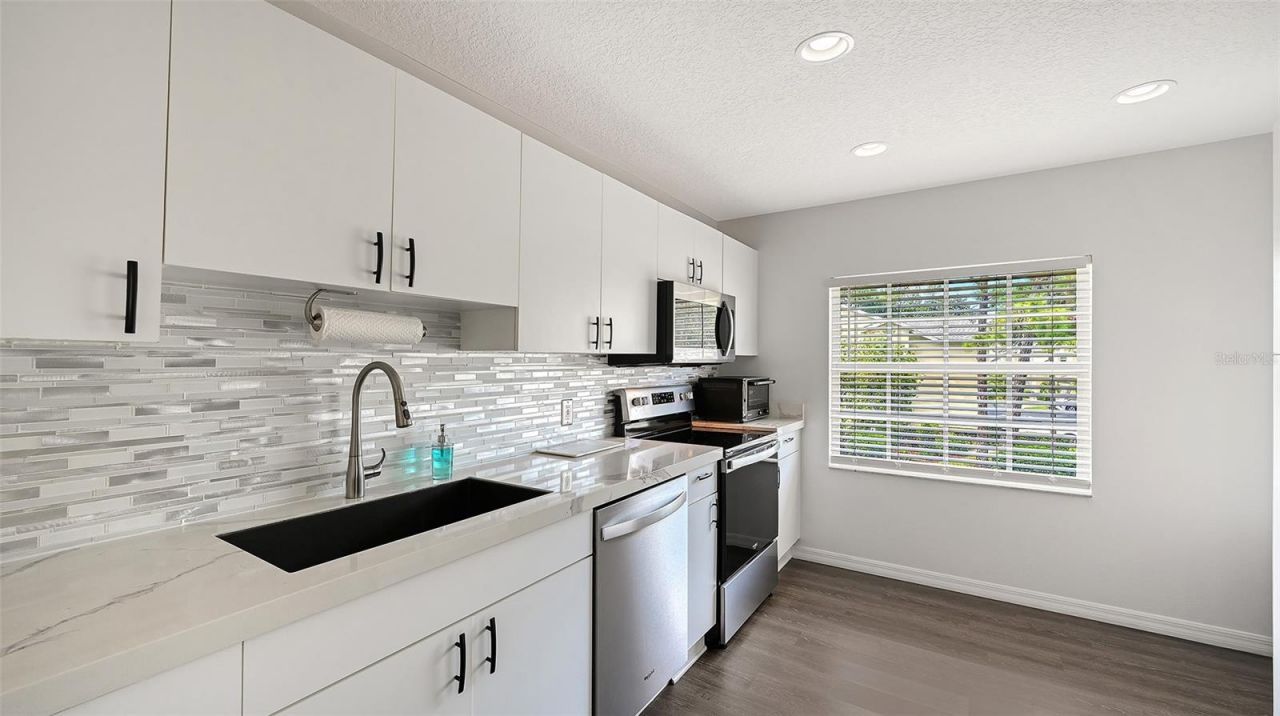 5469 Fair Oaks Street , Unit 5C, Bradenton, FL 34203 Photo