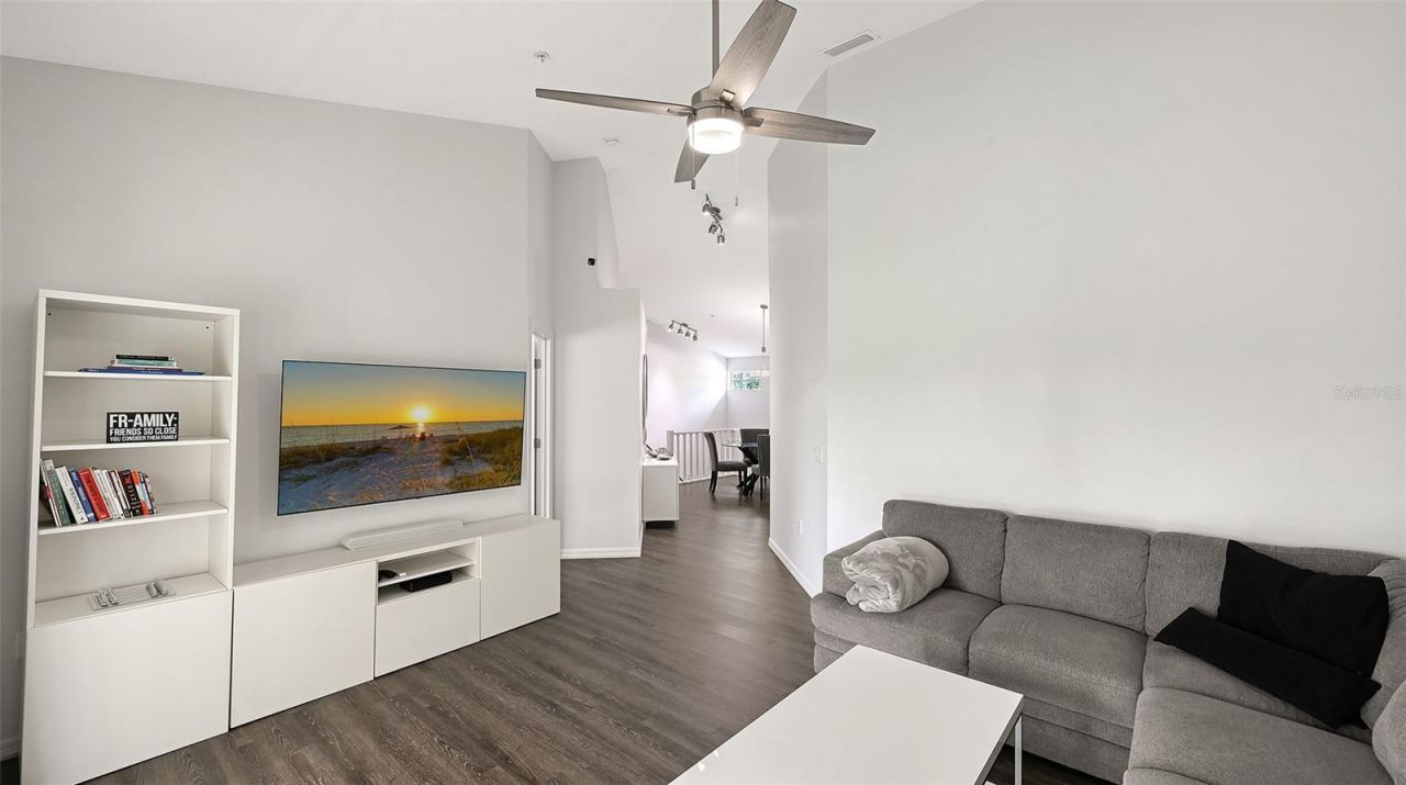 5469 Fair Oaks Street , Unit 5C, Bradenton, FL 34203 Photo