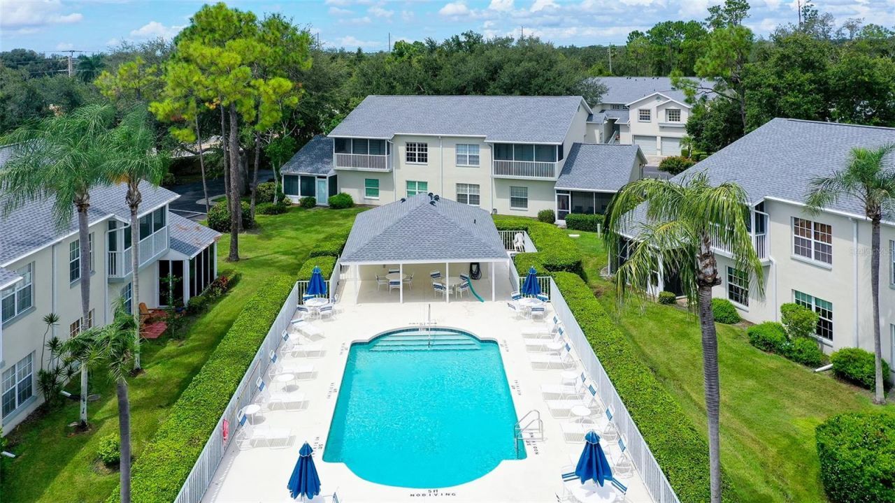 5469 Fair Oaks Street , Unit 5C, Bradenton, FL 34203 Photo