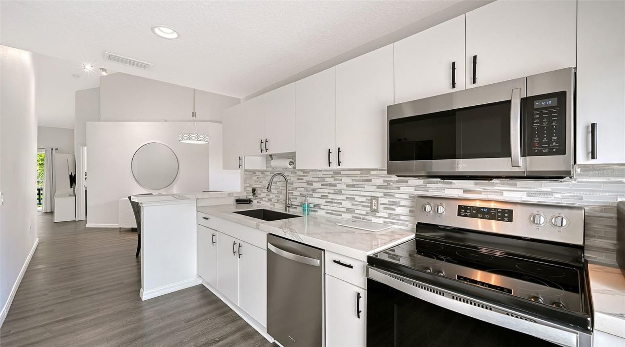 5469 Fair Oaks Street , Unit 5C, Bradenton, FL 34203 Photo