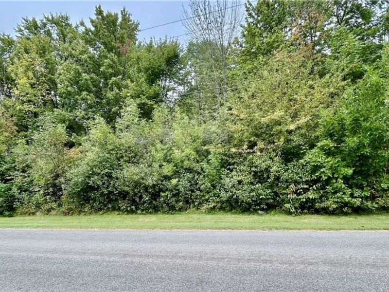 1901 Morning Star Drive, Roaming Shores, OH 44084 Photo 1