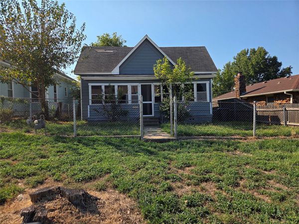 1204 E Lincoln Avenue , Sapulpa, OK 74066