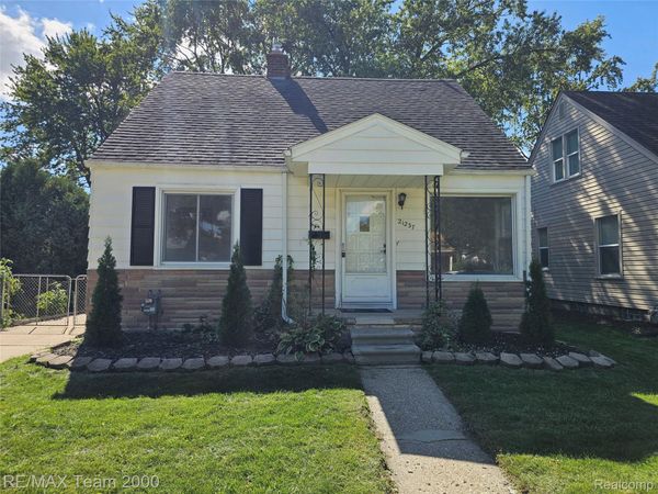 21237 Carlysle Street , Dearborn, Mi 48124