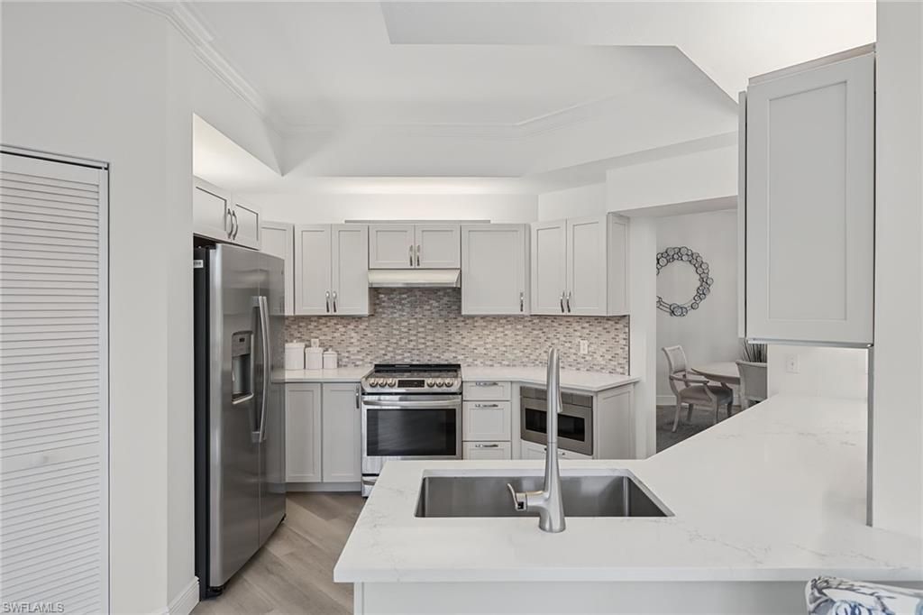 7024 Pelican Bay Blvd, Unit 201, Naples, FL 34108 Photo