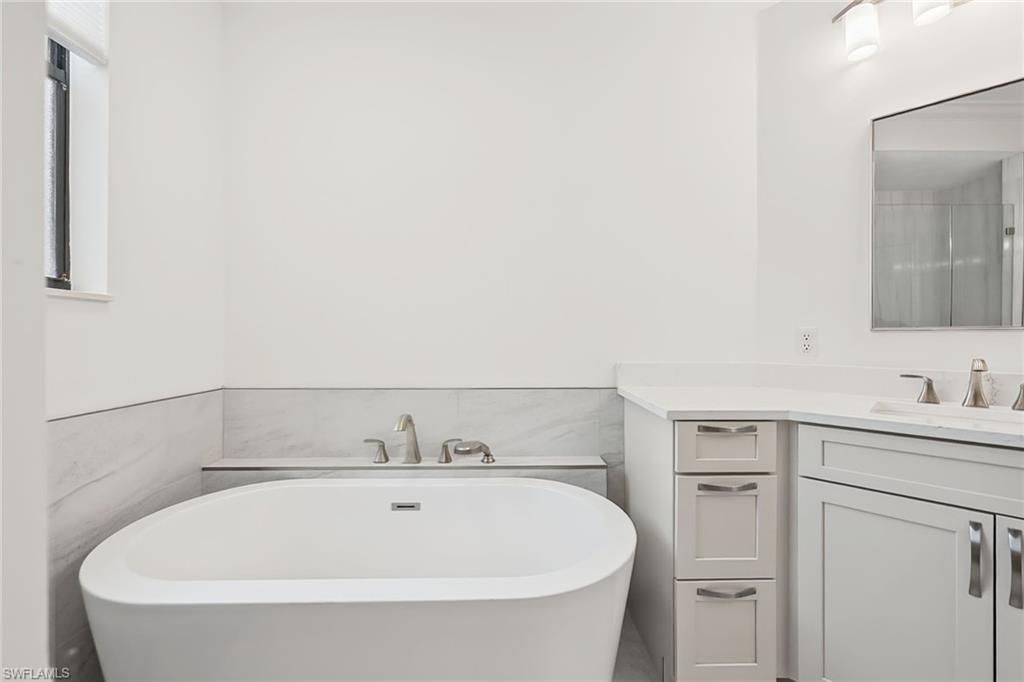 7024 Pelican Bay Blvd, Unit 201, Naples, FL 34108 Photo
