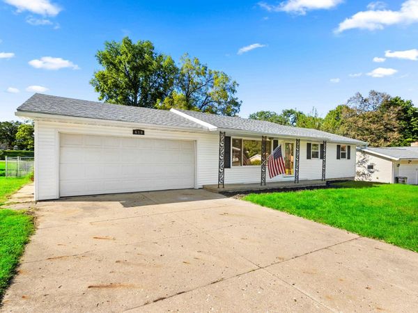 610 OAKWOOD Lane, Washington, IL 61571