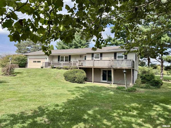 6 SUNSET Lane, Bushnell, IL 61422