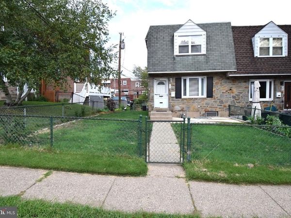 735 WINDSOR CIRCLE , FOLCROFT, PA 19032