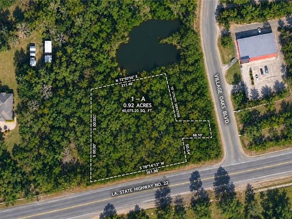 VILLAGE OAKS Boulevard , Ponchatoula, LA 70454