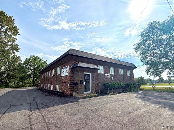 6538 Baptist Way, East Syracuse, NY 13057