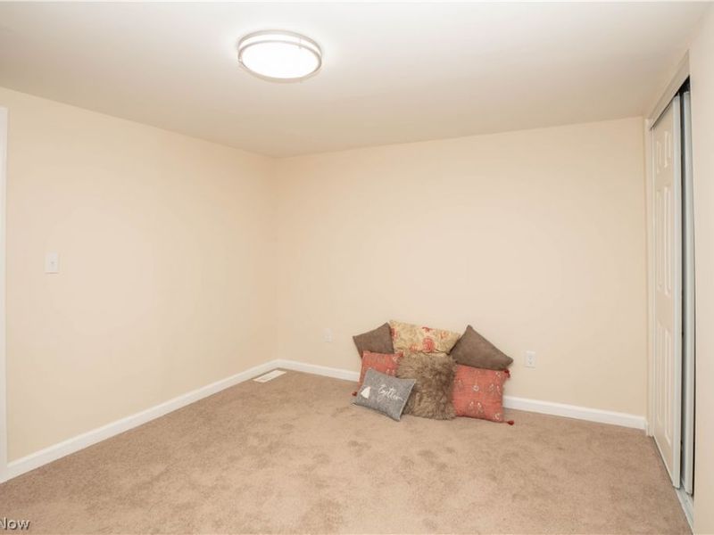12800 Redwood Avenue NW, Uniontown, OH 44685 Photo 20