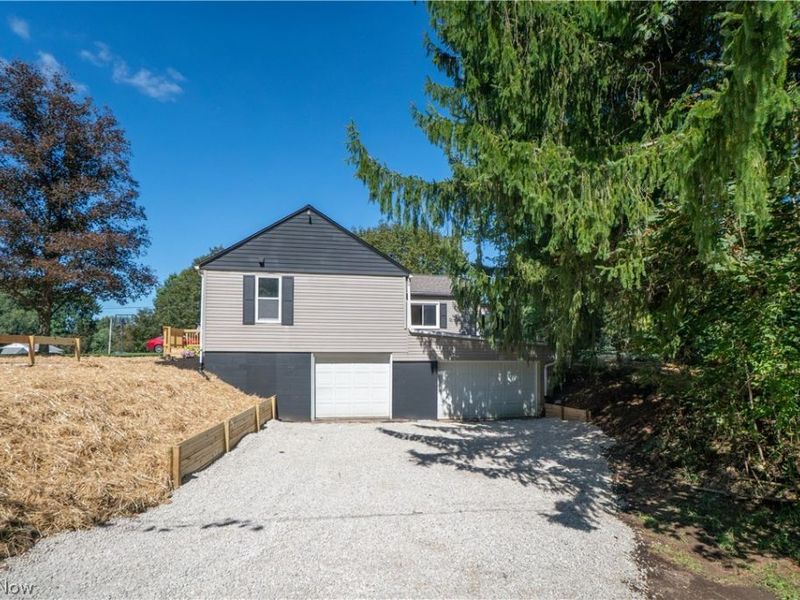 12800 Redwood Avenue NW, Uniontown, OH 44685 Photo 30