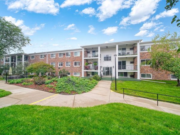 806 W Michigan Avenue, Unit 207W, Jackson, MI 49202