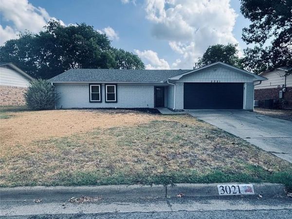 3021 Oakridge Drive, Corsicana, TX 75110