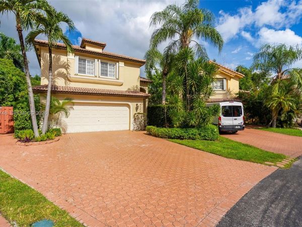 5380 NW 113th Pl , Doral, FL 33178