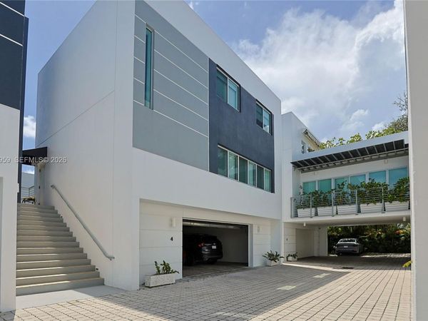 7520 SW 59th Pl, Unit 4D, South Miami, FL 33143