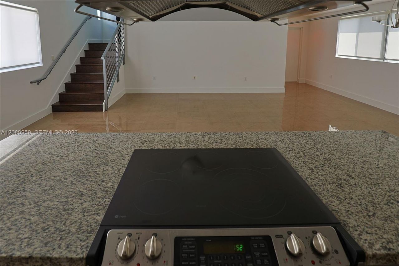 7520 SW 59th Pl, Unit 4D, South Miami, FL 33143 Photo